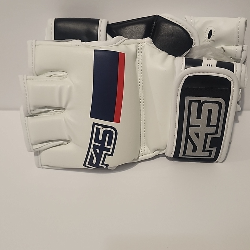 F45 MMA Boxing Gloves M New – Pro Training & Sparring Gear